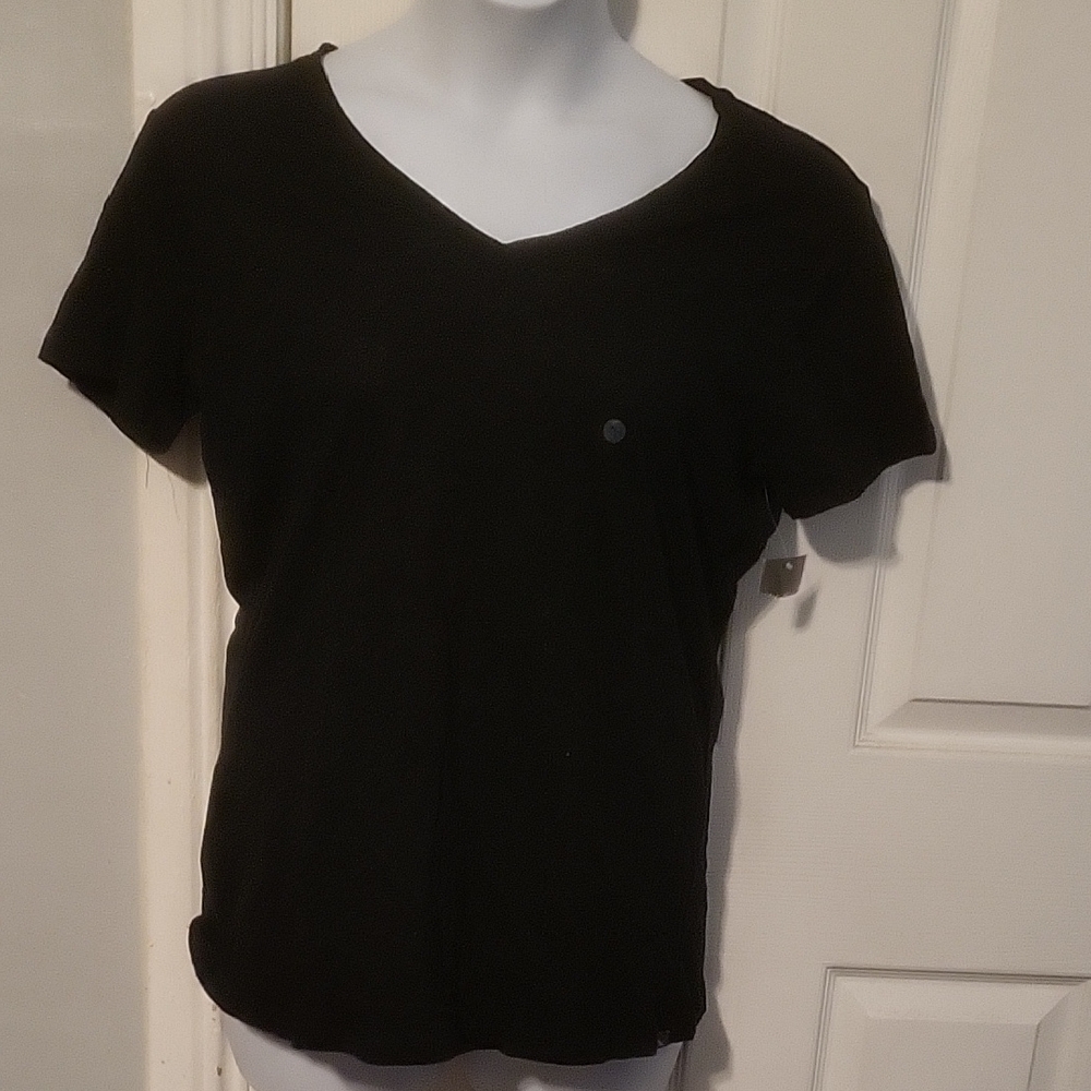 NWT Eddie Bauer Black V-Neck Short Sleeve Tee